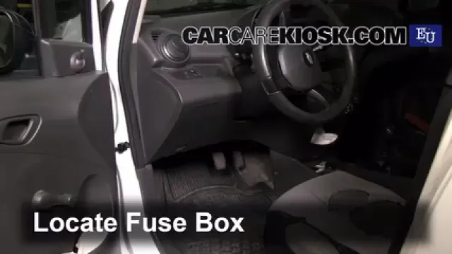 2011 Chevrolet Beat Campus 1.0L 4 Cyl. Fusible (intérieur) Contrôle